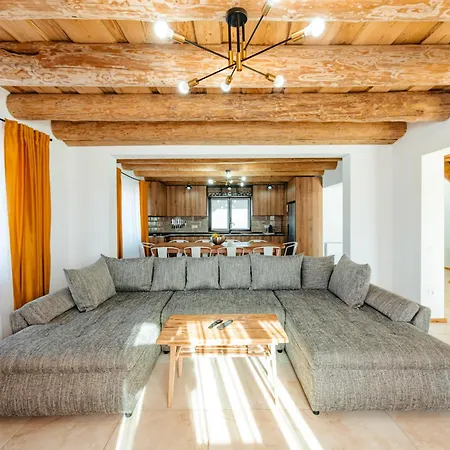 Casa Davana